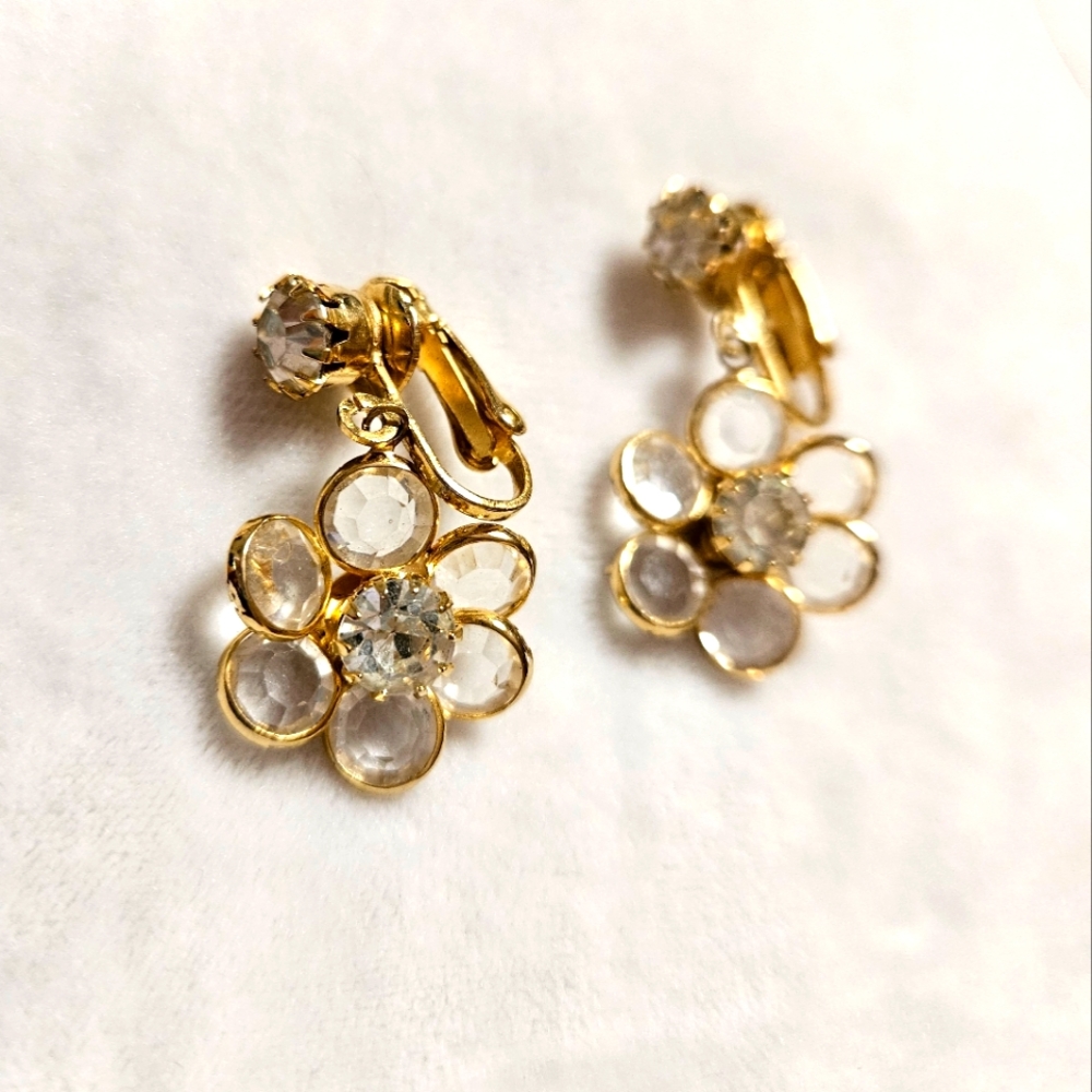 Vintage crystal flower earrings